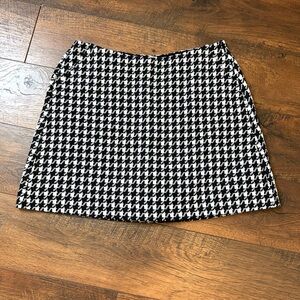 CAbi Black and White Houndstooth Pencil Skirt